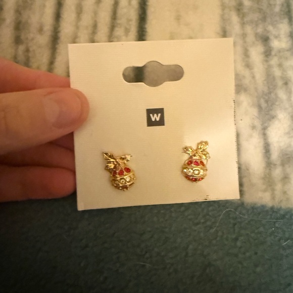 Old school Avon ornament earrings - Picture 3 of 4